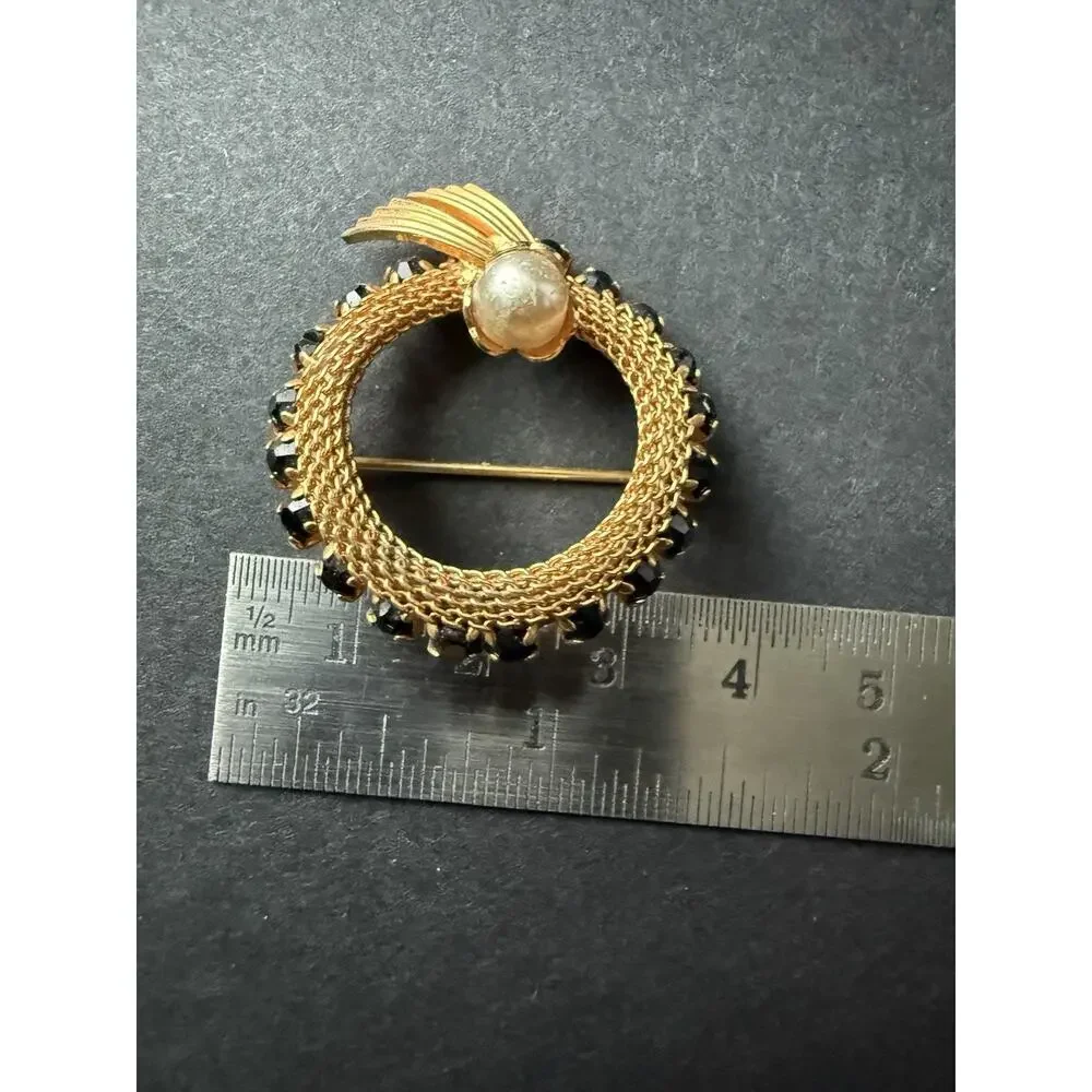 Vintage Made In Austria Mesh Rhinestone Wreath Brooch Gold Tone Faux Pearl Retro